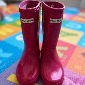⬇️ PRICE DROP! Hunter Kids Boots in Bright Pink